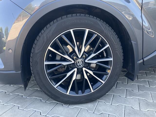 Toyota C-HR 1.8 Hybrid Bi-Tone | Trekhaak | All Season | Navi