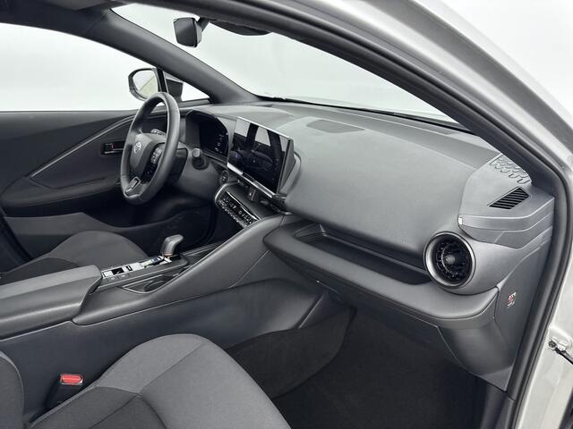Toyota C-HR 1.8 Hybrid 140 Dynamic | Voorruit-Stuur-Stoelverwarming | Parkeersensoren V+A | Dodehoekdetectie |