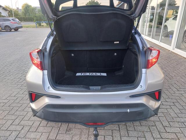 Toyota C-HR 1.8 Hybrid Dynamic Hoge instap, Hybride, camera, trekhaak