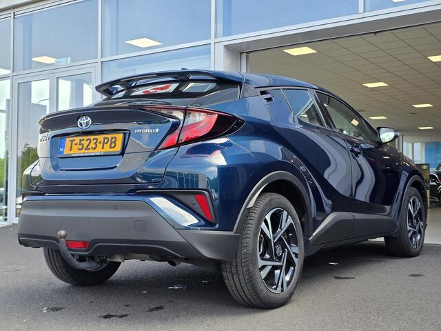 Toyota C-HR 1.8 Hybrid Dynamic Trekhaak | Blind spot | Parkeersensoren | 18 inch lichtmetalen velgen