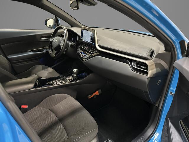 Toyota C-HR 1.8 Hybrid Dynamic | NL Auto | Navigatie | Stoelverwarming | Achteruitrijcamera | Onderweg-naar-dealer