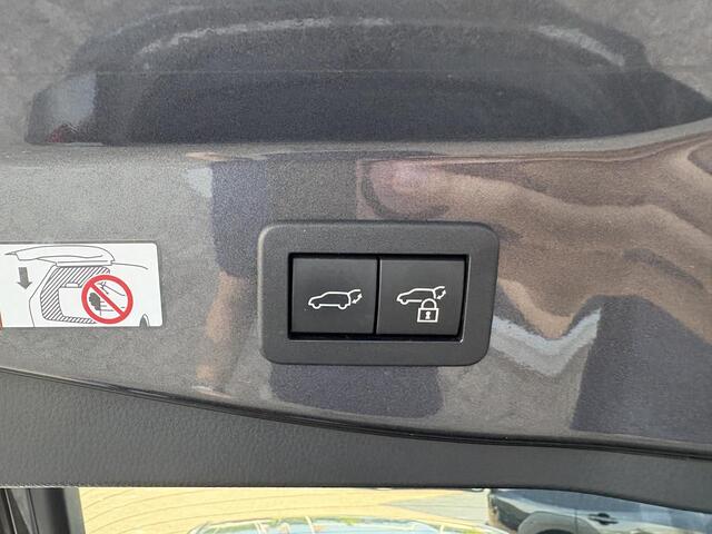 Toyota C-HR 2.0 Plug-in Hybrid 220 First Edition