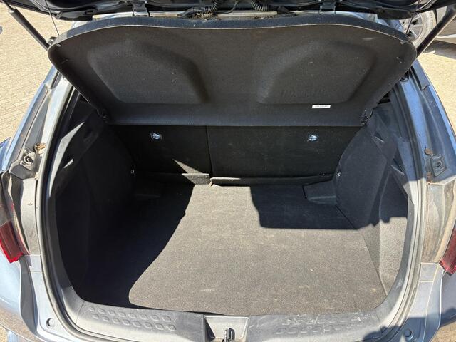 Toyota C-HR 1.8 Hybrid Business Plus