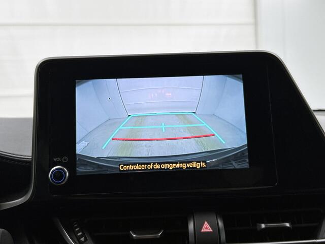 Toyota C-HR 2.0 Hybrid Dynamic | BTW voertuig | Stoelverwarming | Dodehoek detectie | Parkeersensoren voor+achter | Navigatie | Apple CarPlay/Android Auto |