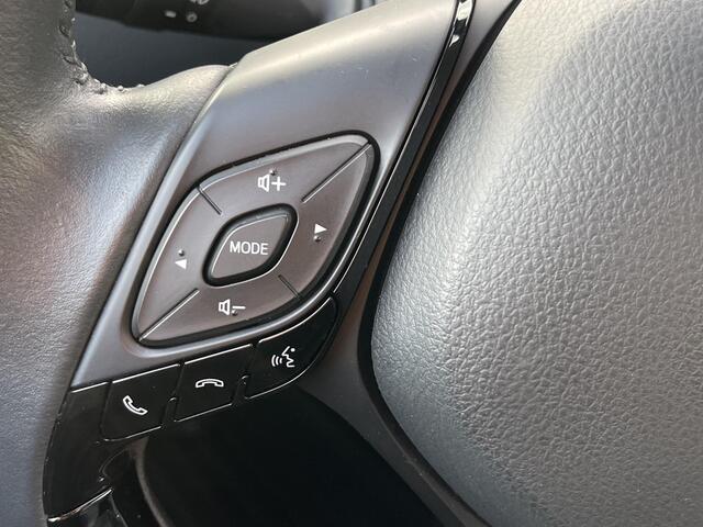 Toyota C-HR 2.0 Hybrid Dynamic + afneembare trekhaak, NL Auto, zeer netjes en luxe