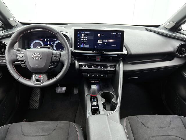 Toyota C-HR 2.0 Plug-in Hybrid 220 GR SPORT + Premium Pakket | Panoramadak | Head-Up Display | JBL | 360 Camera | Memory Seat | Dodehoek detectie | Stoel+Stuurverwarming | Elektrische achterklep |