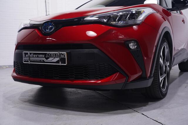 Toyota C-HR 2.0 Hybrid Dynamic Team Duitsland Apple-carplay 18"-lmv Led-verlichting Camera DAB-ontvangst stoel-verwarming lane-assist cruise-controle inparkeerhulp Climate-controle mistlampen voor PDC v+a private-glas