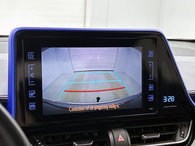 Toyota C-HR 1.8 Hybrid Bi-Tone | Dealer onderhouden | Dodehoek detectie | Trekhaak afneembaar | Stoelverwarming | Full LED verlichting | Navigatie | Climate Control | Cruise Control Adaptive | Achteruitrijcamera |