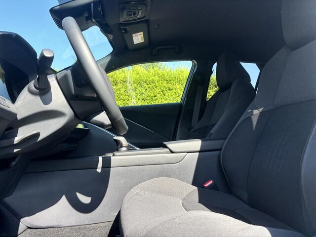 Toyota C-HR 1.8 Hybrid 140 Dynamic Automaat | CarPlay | Bi-Tone