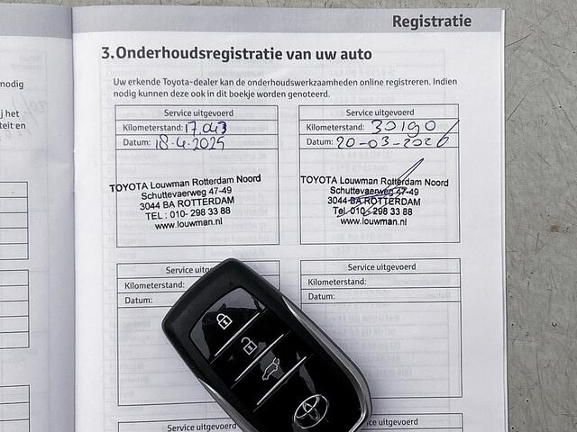 Toyota C-HR 2.0 Plug-in Hybrid 220 Première Edition | Dealer onderhouden | Panoramadak | Lederen bekleding | JBL | 360 Camera | Head-Up Display | Stoelgeheugen functie | Dodehoek detectie | Stoel+stuurverwarming | Elektrische achterklep