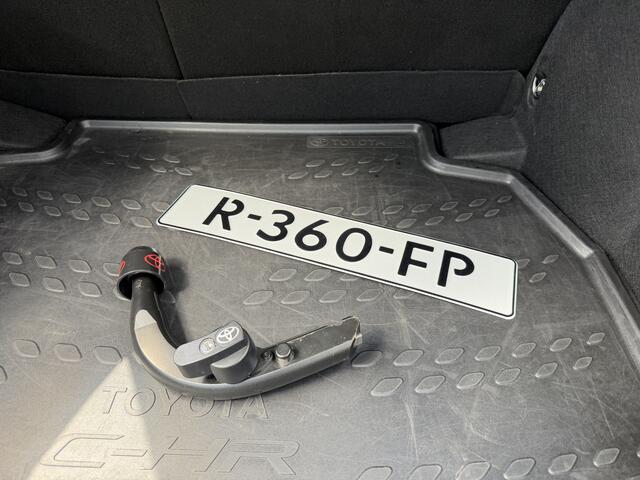 Toyota C-HR 1.8 Hybrid Style | GEEN AFLEVERKOSTEN | Trekhaak afneembaar, All season banden, Apple/Android, Dodehoekdetectie