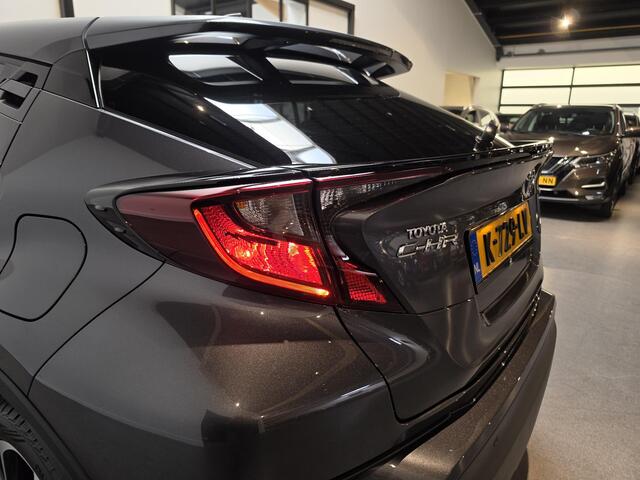 Toyota C-HR 1.8 Hybrid Business Plus - Apple Carplay/Android Auto - Dodehoekdetectie - Adaptive Cruise