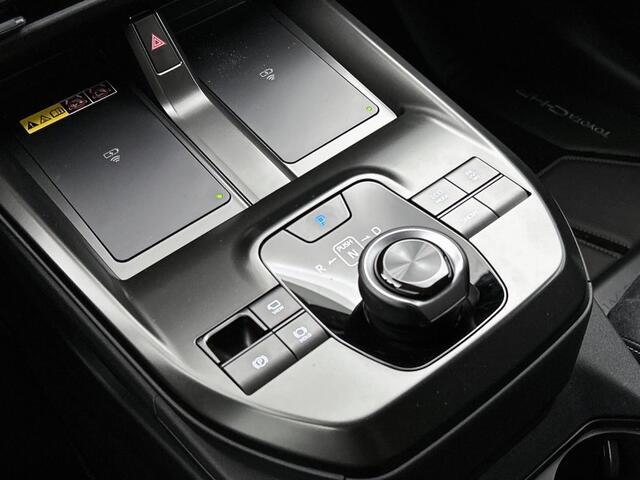 Toyota C-HR Executive AWD 77 kWh | Pano | JBL | Navigatie | Stoel&Stuurverwarming |
