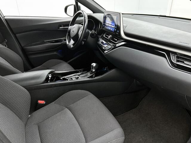 Toyota C-HR 1.8 Hybrid Style | Navigatie | Dodehoek detectie | Stoelverwarming | Climate Control | Parkeersensoren voor+achter met assistent | Cruise Control Adaptive | Achteruitrijcamera |