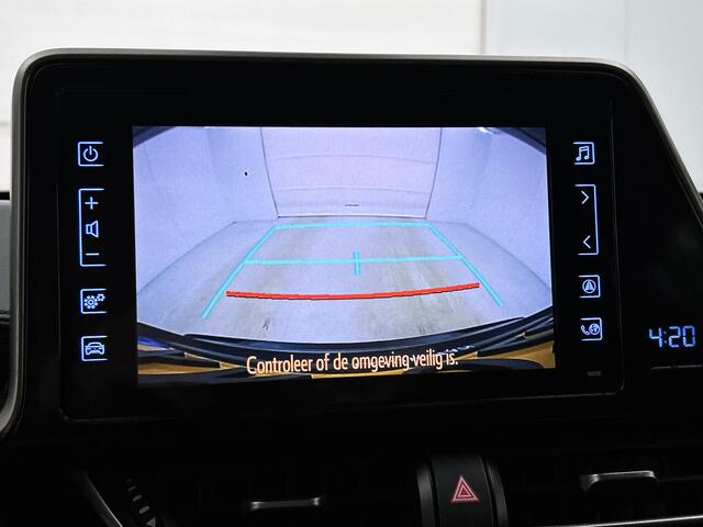 Toyota C-HR 1.8 Hybrid Style | Navigatie | Dodehoek detectie | Stoelverwarming | Climate Control | Parkeersensoren voor+achter met assistent | Cruise Control Adaptive | Achteruitrijcamera |