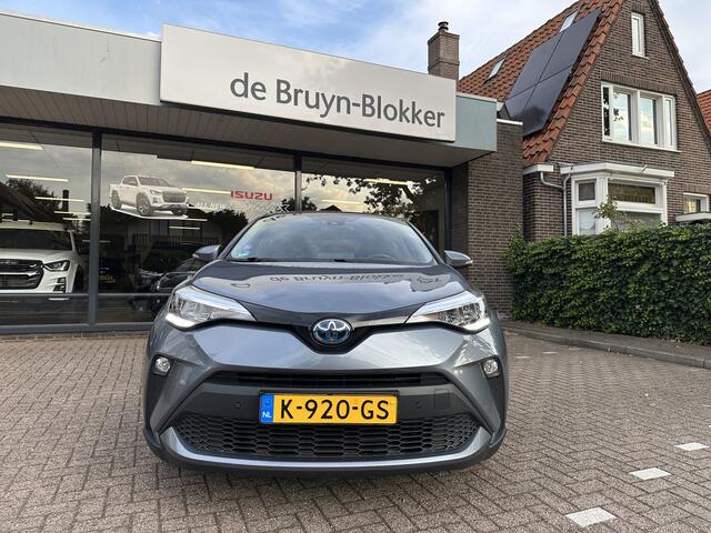 Toyota C-HR 2.0 Hybrid Dynamic parkeercamera, climate- en cruise control, afneembare trekhaak, origineel Nederlandse auto, 2e eigenaar, dealeronderhouden, parkeersensoren voor en achter, Apple Carplay, Android Auto, Toyota 10 jaar garantie programma, Toyota pechhulp