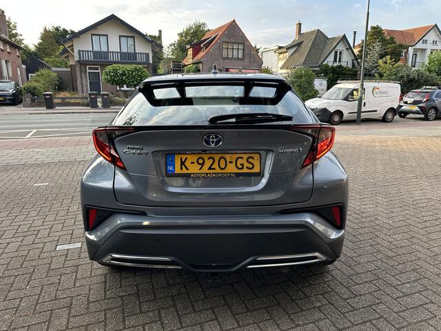 Toyota C-HR 2.0 Hybrid Dynamic parkeercamera, climate- en cruise control, afneembare trekhaak, origineel Nederlandse auto, 2e eigenaar, dealeronderhouden, parkeersensoren voor en achter, Apple Carplay, Android Auto, Toyota 10 jaar garantie programma, Toyota pechhulp