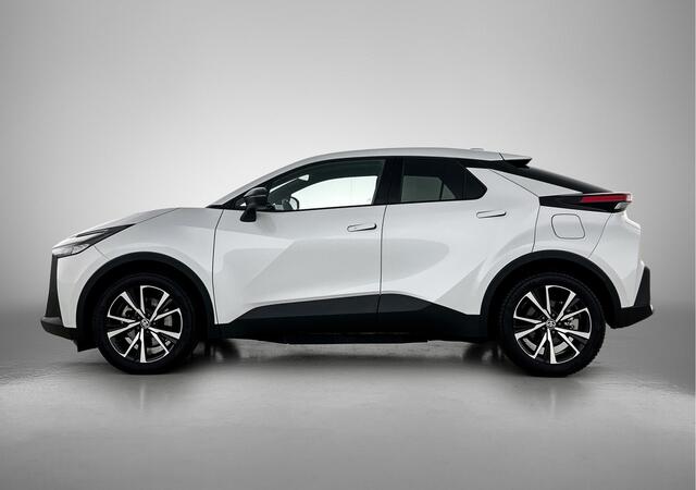 Toyota C-HR 2.0 Plug-in Hybrid 220 Dynamic | BTW Voertuig | Dodehoek detectie | Stoel+stuurverwarming | Parkeersensoren voor+achter | Navigatie | Apple CarPlay/Android Auto | Cruise Control Adaptive |