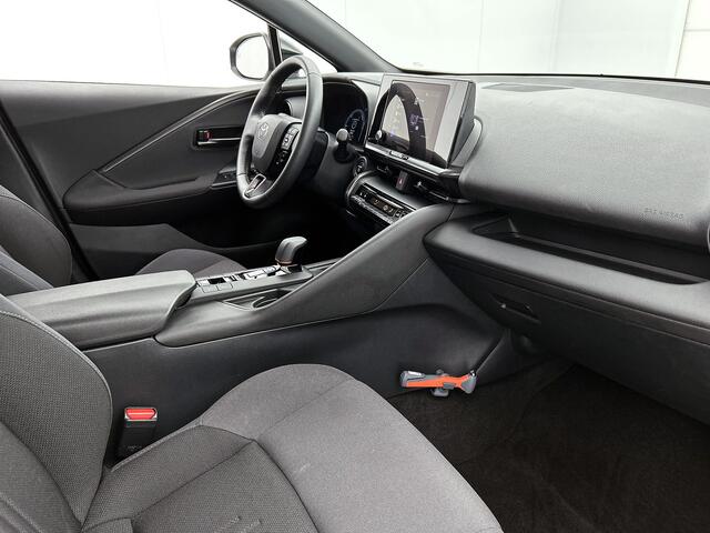 Toyota C-HR 2.0 Plug-in Hybrid 220 Dynamic | BTW Voertuig | Dodehoek detectie | Stoel+stuurverwarming | Parkeersensoren voor+achter | Navigatie | Apple CarPlay/Android Auto | Cruise Control Adaptive |