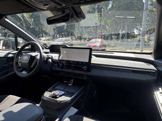 Toyota C-HR First Edition 77 kWh 20 inch lichtmetalen velgen, Dodehoekdetectie, Elektrisch bedienbare achterklep