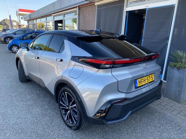 Toyota C-HR 2.0 Plug-in Hybrid 220 Executive