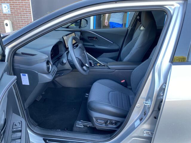 Toyota C-HR 2.0 Plug-in Hybrid 220 Executive