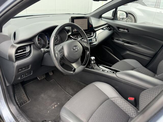 Toyota C-HR 1.8 Hybrid Style Parkeer en Dodehoek Sensoren Stoel Stuur verwamd