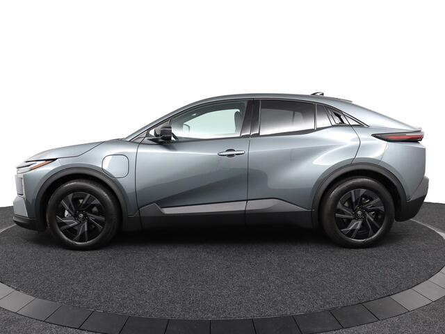 Toyota C-HR First Edition 77 kWh | 607 km WLTP rijbereik | Apple Carplay/Android Auto | dodehoek detectie | Navigatie |