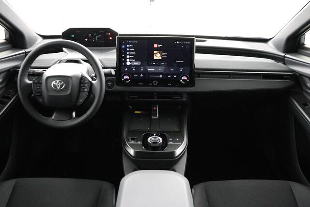 Toyota C-HR First Edition 77 kWh | 607 km WLTP rijbereik | Apple Carplay/Android Auto | dodehoek detectie | Navigatie |