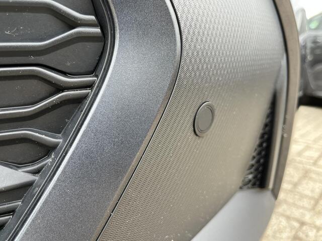 Toyota C-HR 2.0 Plug-in Hybrid 220 First Edition l 360 camera l elektrische achterklep l stoel / stuur-verwarming l nette en complete auto!