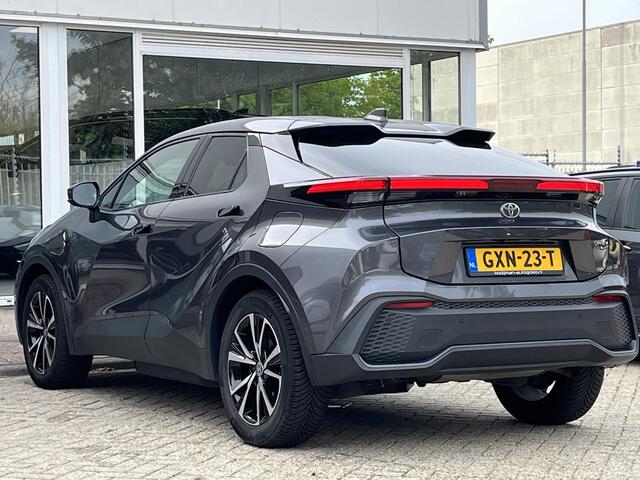 Toyota C-HR 2.0 Plug-in Hybrid 220 First Edition l 360 camera l elektrische achterklep l stoel / stuur-verwarming l nette en complete auto!