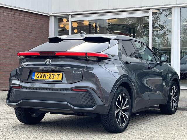 Toyota C-HR 2.0 Plug-in Hybrid 220 First Edition l 360 camera l elektrische achterklep l stoel / stuur-verwarming l nette en complete auto!