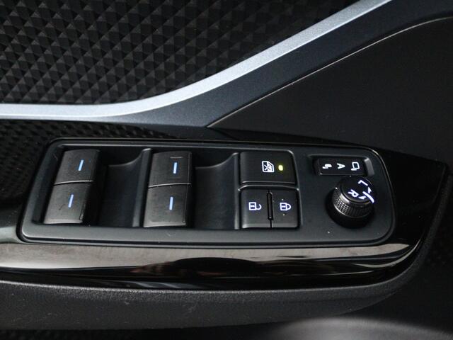 Toyota C-HR 2.0 Hybrid Dynamic | Navigatie | PDC |