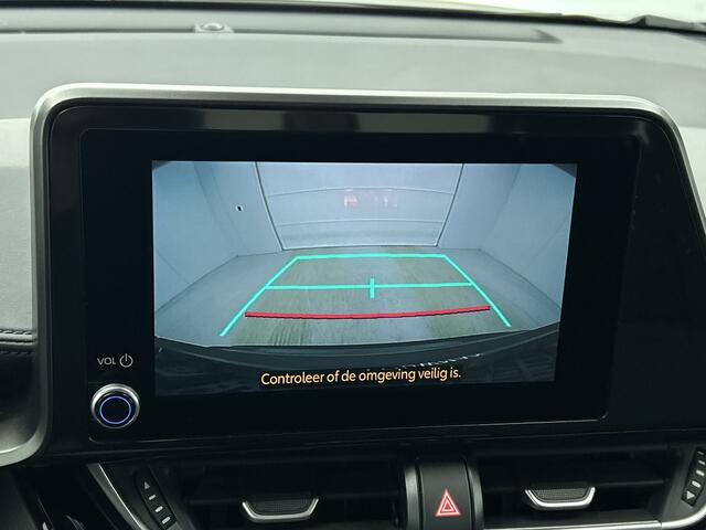 Toyota C-HR 2.0 Hybrid Dynamic | BTW voertuig | Dodehoek detectie | Stoelverwarming | Parkeersensoren voor+achter | Navigatie | Apple CarPlay/Android Auto | Cruise Control Adaptive | Achteruitrijcamera |