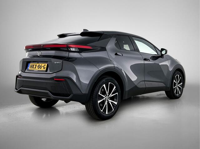 Toyota C-HR 1.8 Hybrid 140 First Edition + Winter Pack | Dealer Onderhouden | Trekhaak afneembaar | Stoel+stuurverwarming | Dodehoek detectie | Elektrische achterklep | Parkeersensoren voor+achter | Full LED verlichting | Groot multimediascherm |