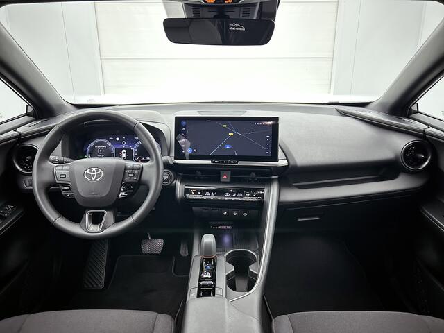 Toyota C-HR 1.8 Hybrid 140 First Edition + Winter Pack | Dealer Onderhouden | Trekhaak afneembaar | Stoel+stuurverwarming | Dodehoek detectie | Elektrische achterklep | Parkeersensoren voor+achter | Full LED verlichting | Groot multimediascherm |