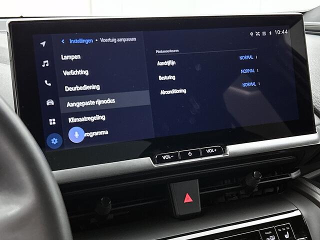 Toyota C-HR 1.8 Hybrid 140 First Edition + Winter Pack | Dealer Onderhouden | Trekhaak afneembaar | Stoel+stuurverwarming | Dodehoek detectie | Elektrische achterklep | Parkeersensoren voor+achter | Full LED verlichting | Groot multimediascherm |