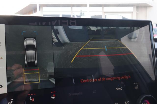 Toyota C-HR Executive AWD 77 kWh | Stoel/Stuur Verwarming | Matrix Led Lampen | 360 Camera