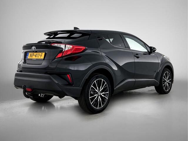 Toyota C-HR 1.2 Executive | Trekhaak - 1300KG trekgewicht! | Half Lederen bekleding | Stoelverwarming | Navigatie | Parkeersensoren voor+achter | Achteruitrijcamera | Climate Control |