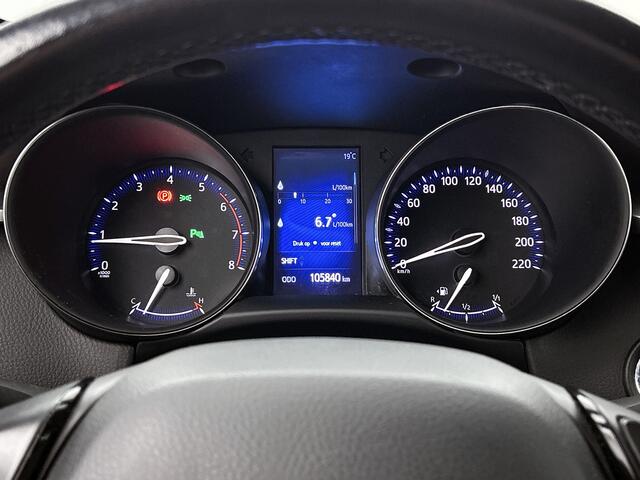 Toyota C-HR 1.2 Executive | Trekhaak - 1300KG trekgewicht! | Half Lederen bekleding | Stoelverwarming | Navigatie | Parkeersensoren voor+achter | Achteruitrijcamera | Climate Control |