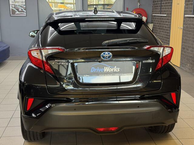 Toyota C-HR 1.8 Hybrid Executive | Leer | Camera | 18" | DAB+ | Keyless | Winter-pakket | Adaptive CC | PDC | Dealer onderhouden