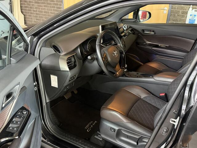 Toyota C-HR 1.8 Hybrid Executive | Leer | Camera | 18" | DAB+ | Keyless | Winter-pakket | Adaptive CC | PDC | Dealer onderhouden