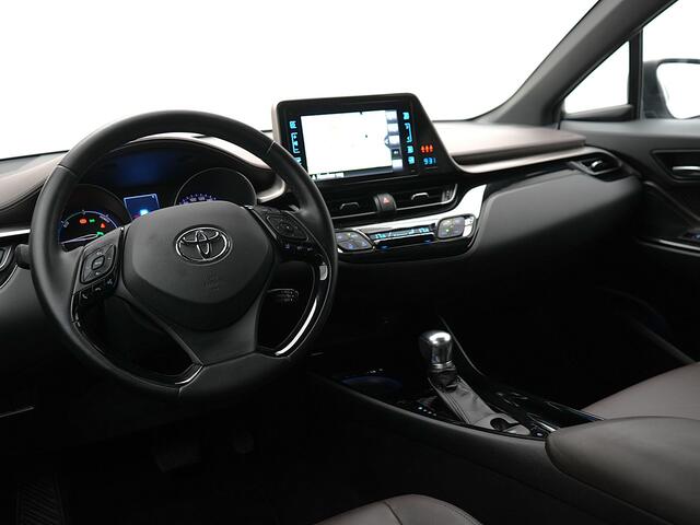 Toyota C-HR 1.8 Hybrid Executive | Dealer Onderhouden | Parkeersensoren V+A | Stoelverwarming |