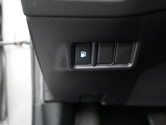 Toyota C-HR 1.8 Hybrid Executive | Dealer Onderhouden | Parkeersensoren V+A | Stoelverwarming |
