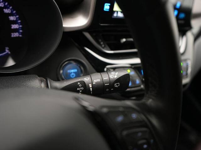 Toyota C-HR 1.8 Hybrid Executive | Dealer Onderhouden | Parkeersensoren V+A | Stoelverwarming |
