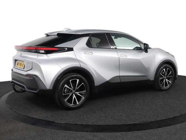 Toyota C-HR 1.8 Hybrid 140 First Edition | Trekhaak | Stoel/Stuurverwarming | Apple Carplay/Android Auto | Parkeersensoren |