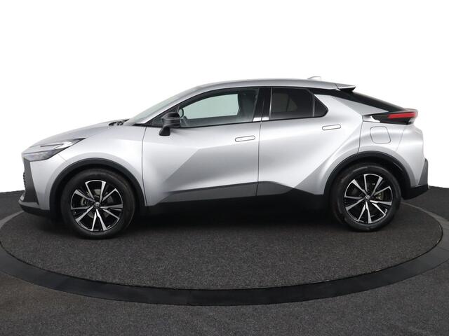 Toyota C-HR 1.8 Hybrid 140 First Edition | Trekhaak | Stoel/Stuurverwarming | Apple Carplay/Android Auto | Parkeersensoren |