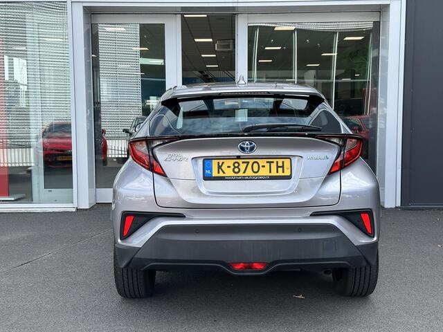 Toyota C-HR 1.8 Hybrid Dynamic Apple/Android Carplay | Navigatie | Parkeersensoren voor+achter | 18 inch lichtmetalen velgen