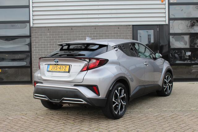 Toyota C-HR 2.0 Hybrid Style / Carplay / Stoel/stuurverwarming / Keyless