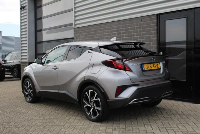 Toyota C-HR 2.0 Hybrid Style / Carplay / Stoel/stuurverwarming / Keyless